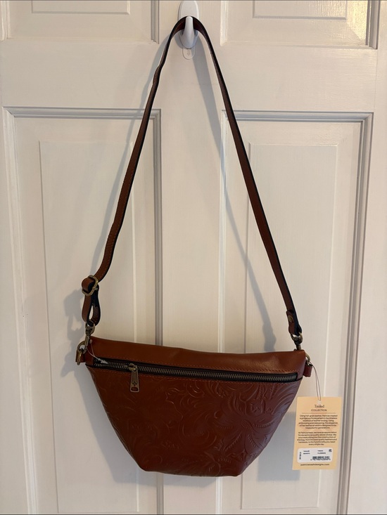 Patricia Nash Handbags - Patricia Nash tooled tinchi Florence Embossed Brown Leather shoulder bag bnwt